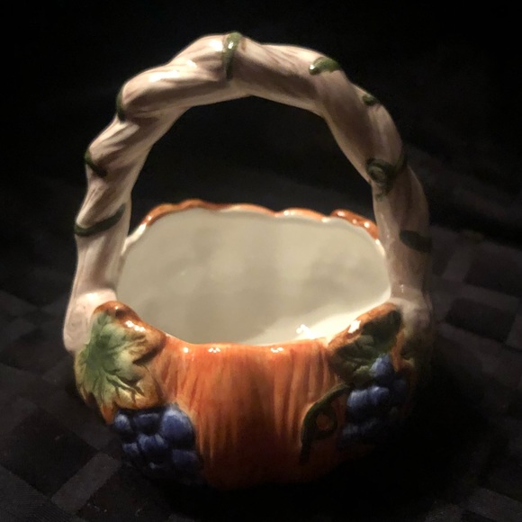 Ceramic Pumpkin Basket - Picture 2 of 3